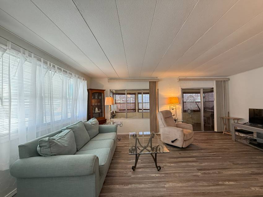 18 Date St a Bradenton, FL Mobile or Manufactured Home for Sale